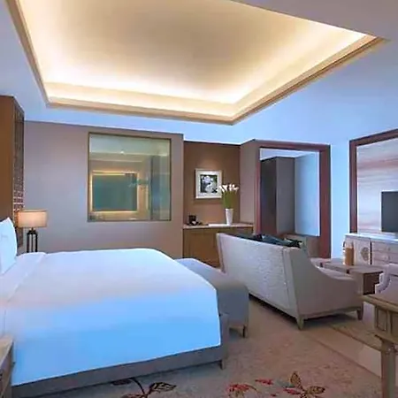 Eden\'Z Suite\'S Hotel