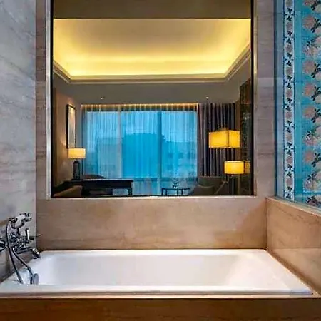 Eden\'Z Suite\'S Hotel